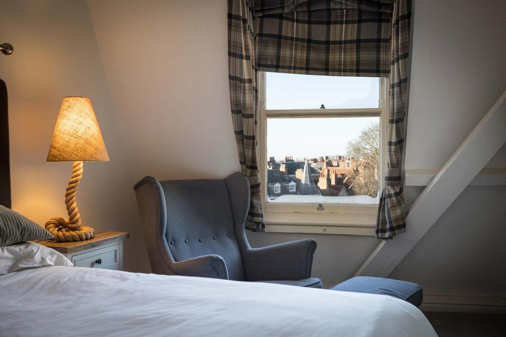 Minster View Penthouse Apartemen